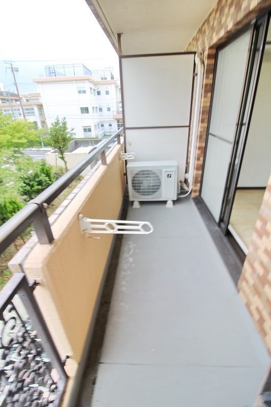 バルコニー　バルコニー　別部屋同タイプ