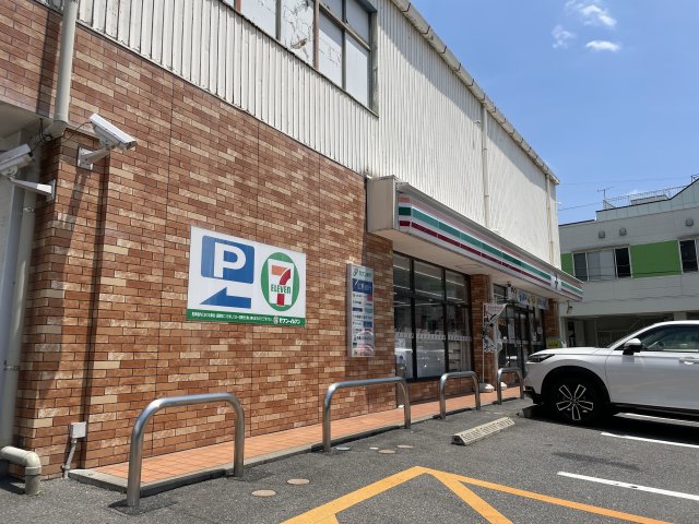 コンビニ　セブン－イレブン　広島戸坂中町店（コンビニ）まで193m