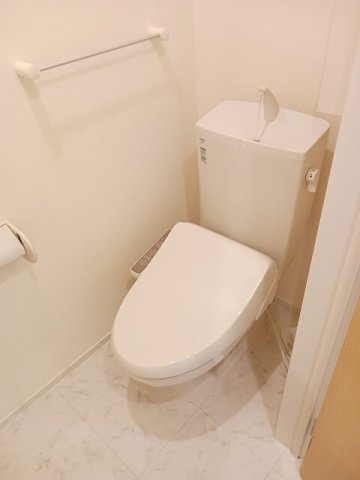 トイレ　落ち着いたトイレです