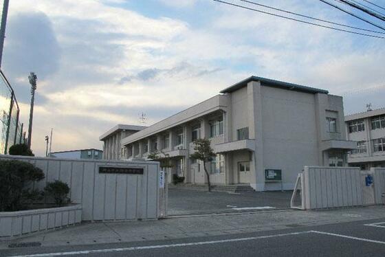 中学校　岡山市立御南中学校（中学校）まで1804m