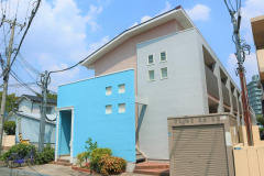 建物外観　居住者専用のごみ置き場があります♪