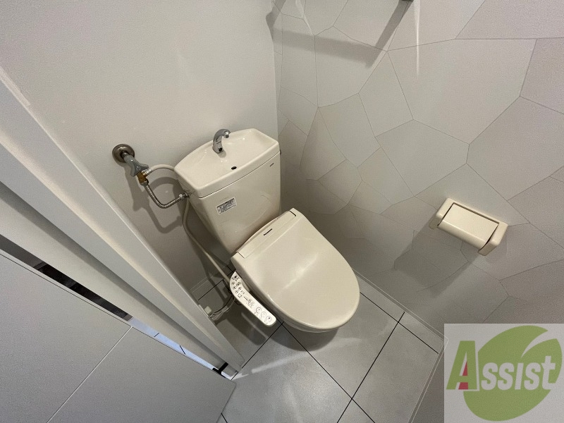 トイレ　トイレです。ウォシュレット付を探している方、おすすめです。