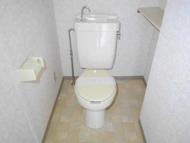 ファーストタウン中央のトイレ写真