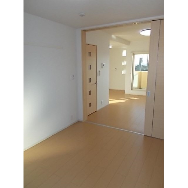 その他部屋・スペース　洋室から見たＬＤＫの様子です！