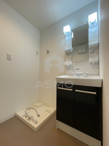 洗面設備　同マンション別部屋　参考写真