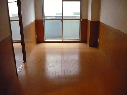 地下鉄谷町線 喜連瓜破駅 徒歩1分 9階建 築35年の居間写真