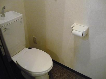 地下鉄谷町線 喜連瓜破駅 徒歩1分 9階建 築35年のトイレ写真