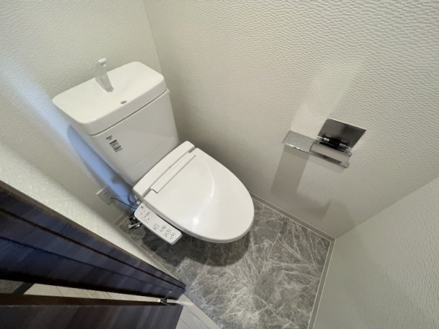 MELDIA CREST TAPP NAMBA WESTのトイレ写真
