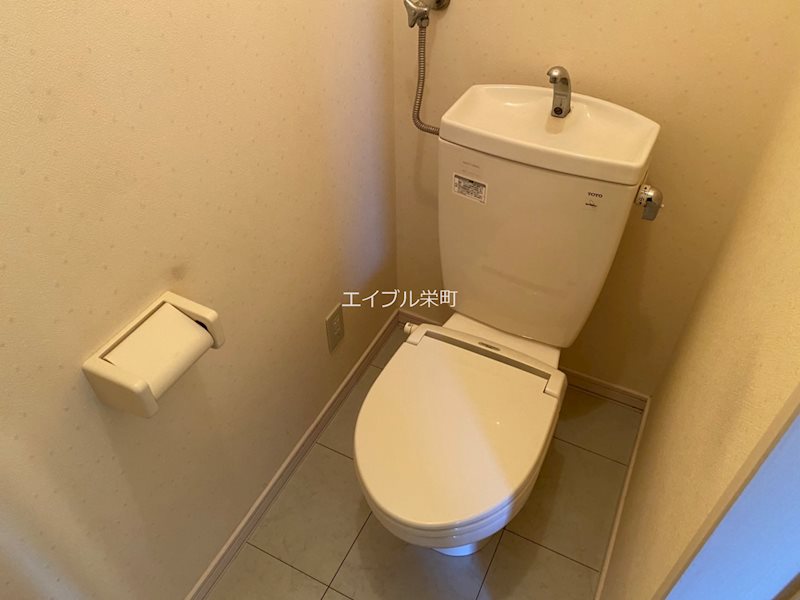 ＪＲ札沼線 篠路駅 徒歩26分 3階建 築17年のトイレ写真