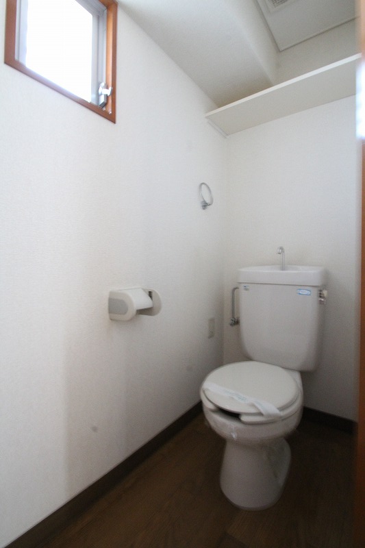 広島電鉄宇品線 鷹野橋駅 徒歩10分 9階建 築29年のトイレ写真