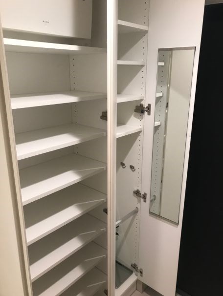 玄関　※別部屋の参考写真です。