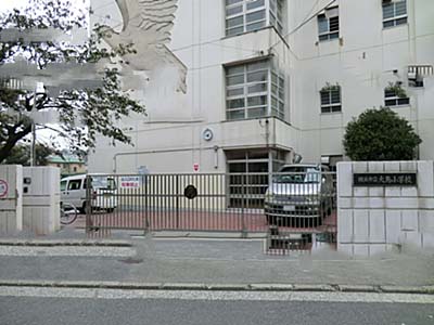 ＪＲ京浜東北線 石川町駅 バス乗車時間：8分 最寄りバス停で下車 徒歩5分 4階建 築32年の周辺写真
