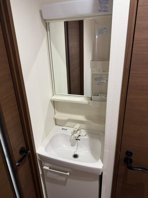 京急空港線 穴守稲荷駅 徒歩9分 3階建 築6年の内装写真