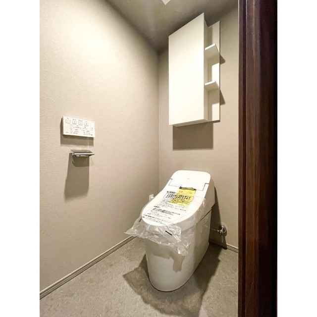 トイレ　※写真は同タイプ住戸です。