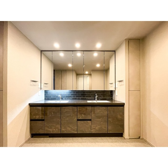 洗面設備　※写真は同タイプ住戸です。