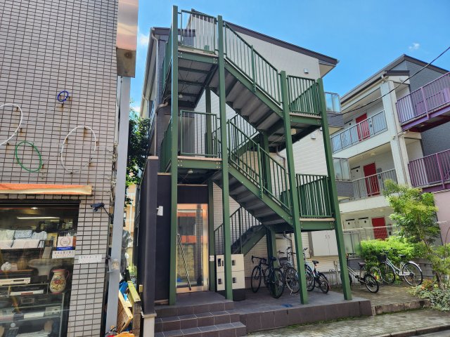 ＪＲ常磐線 亀有駅 徒歩13分 築9年