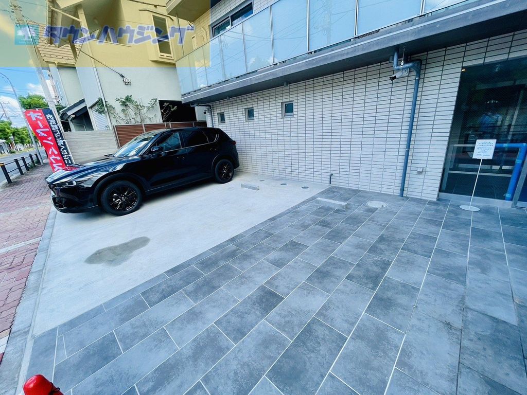 駐車場　駐車場