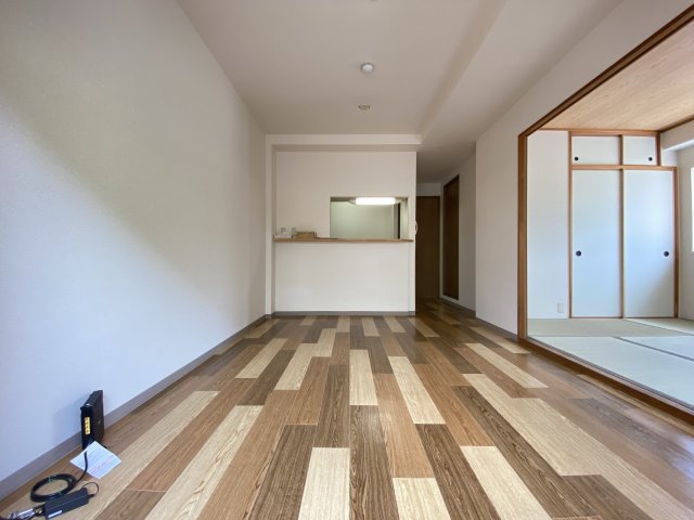 ストーク南塚口の居間写真
