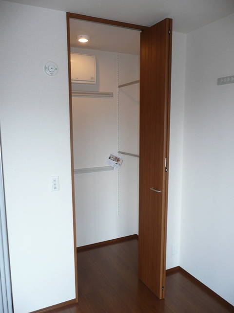 収納　F号室の写真を掲載しております。