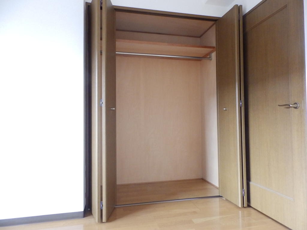 収納　各部屋あります