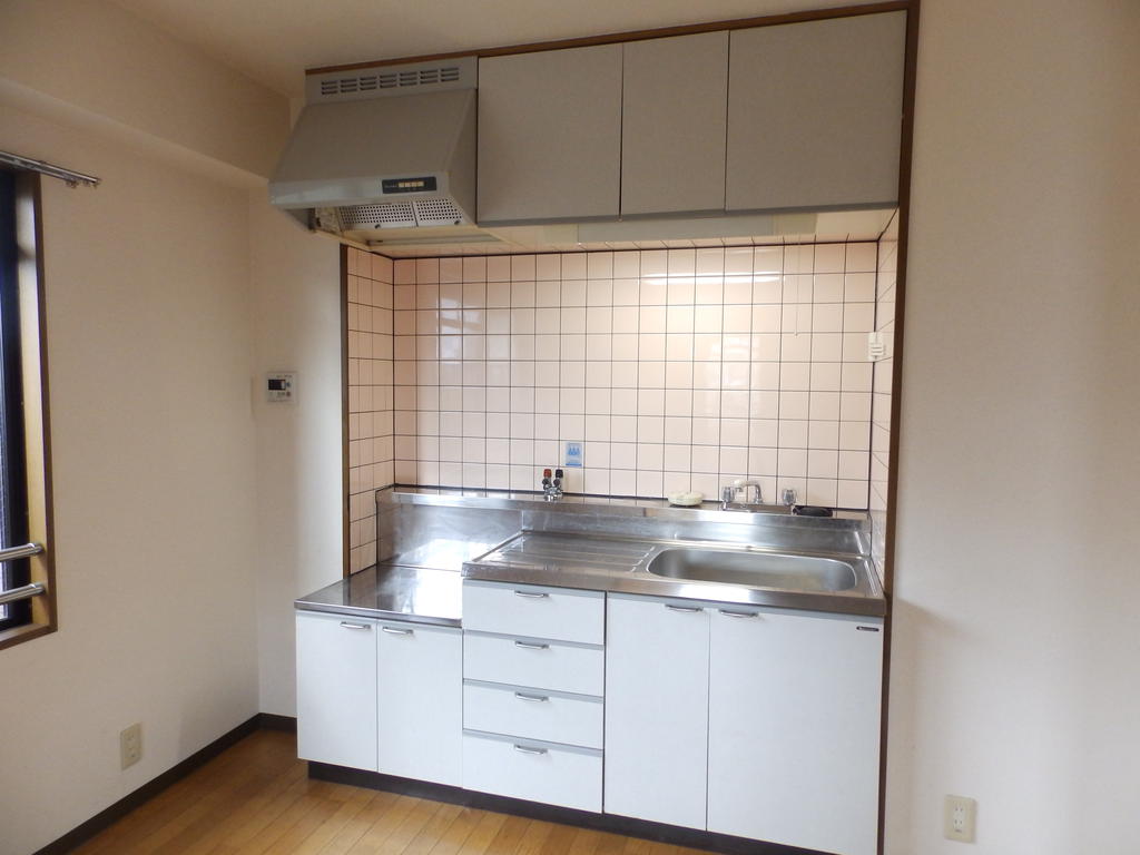 キッチン　コンロはご準備ください