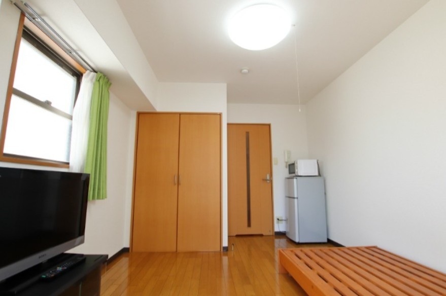 その他部屋・スペース　ベット枠はつきません。家具・家電はサービス設置です。