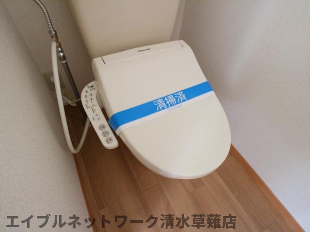トイレ　清潔感のあるトイレです