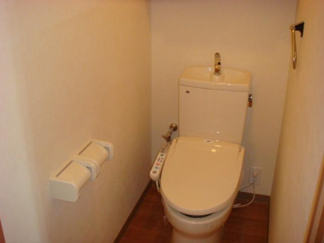 トイレ　シャワー付トイレ
