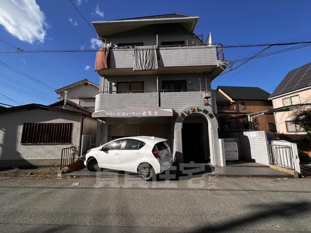 グレスト野間の建物外観