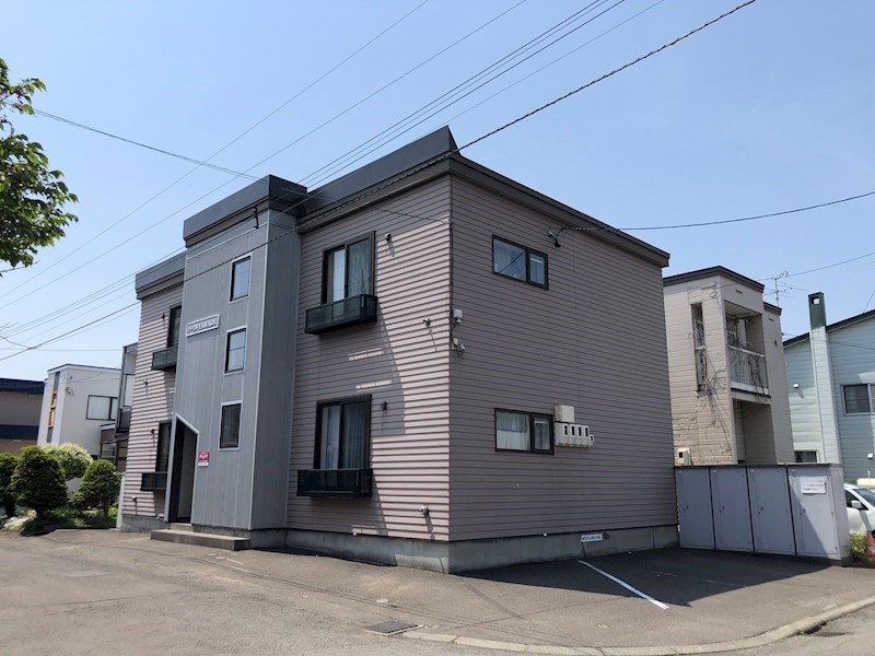 札幌市北区新琴似十二条のアパートの建物外観