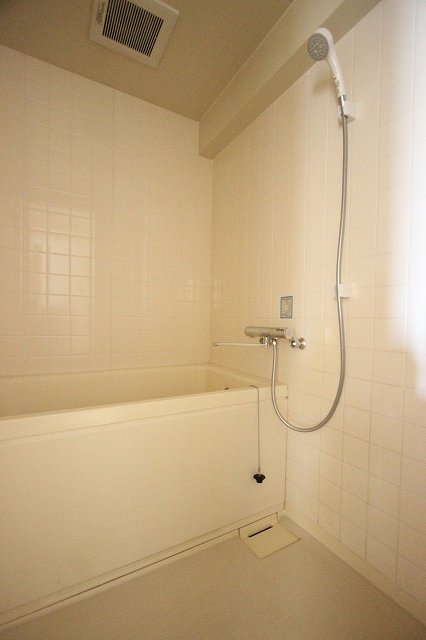 バス・シャワールーム　同物件別部屋