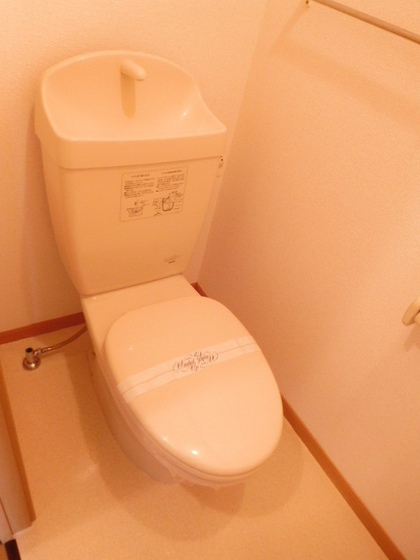 【岡山市北区牟佐のアパートのトイレ】