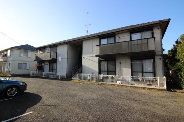 神奈川県藤沢市本鵠沼３（アパート）の賃貸物件の外観