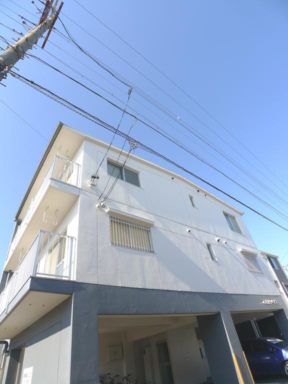 名古屋市中川区牛立町のマンションの建物外観