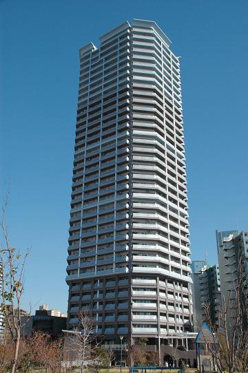 神戸市兵庫区駅南通のマンションの建物外観