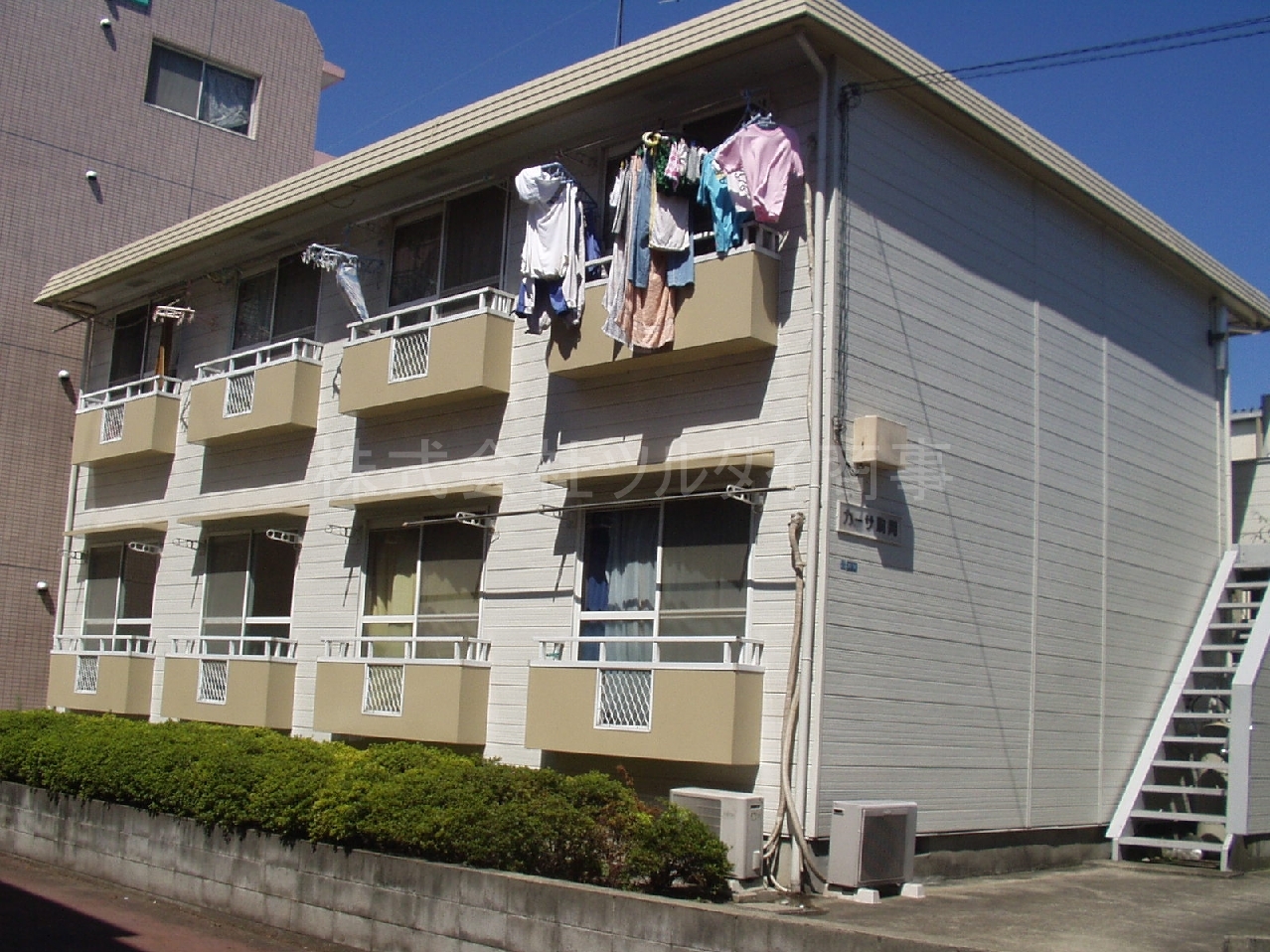 神奈川県横浜市鶴見区駒岡４（アパート）の賃貸物件の外観