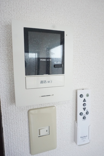 セキュリティ　★来客時も安心のＴＶインターホン★