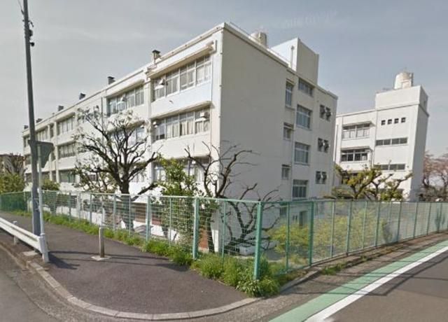 【横浜市保土ケ谷区上菅田町のアパートの小学校】