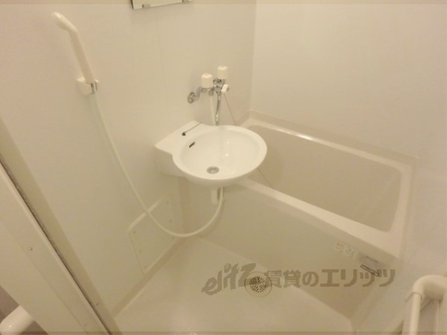 バス・シャワールーム　バス