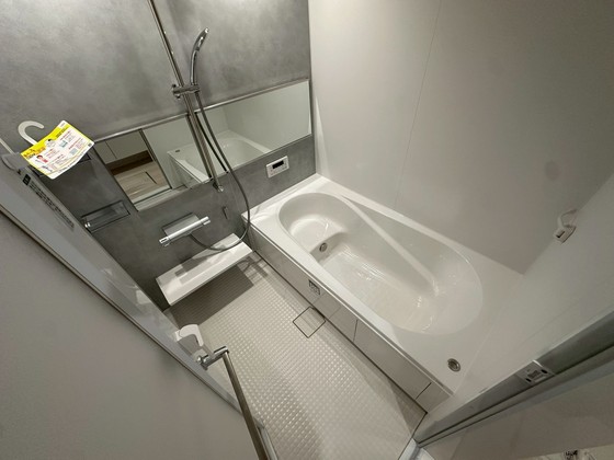 バス・シャワールーム　※別部屋の写真です