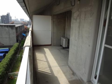 バルコニー　ベランダ