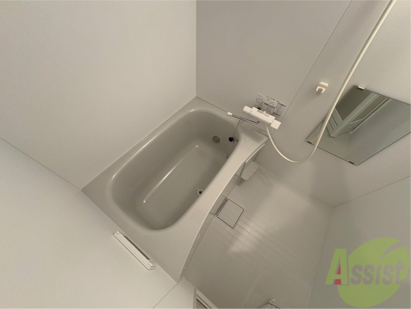 バス・シャワールーム　お風呂になります。一日の疲れを癒してくださいね。