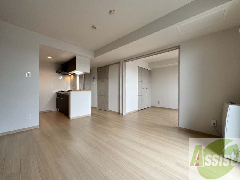 居室・リビング　広々としたリビングですね。使い勝手がよさそうですね！