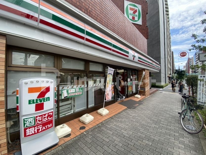 コンビニ　セブンイレブン南池袋3丁目店（コンビニ）まで320m