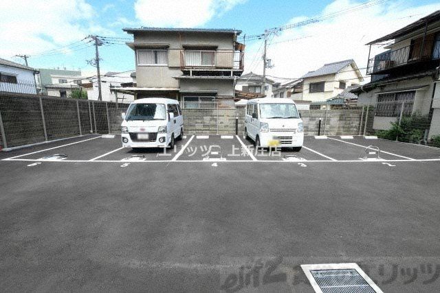駐車場　駐車場