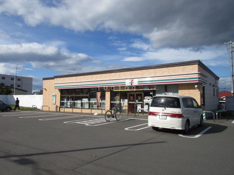 コンビニ　セブンイレブン帯広十勝大橋店（コンビニ）まで230m