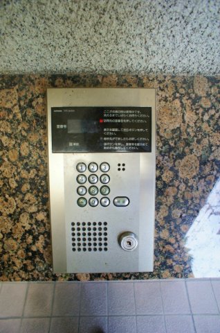 セキュリティ　オートロック付き