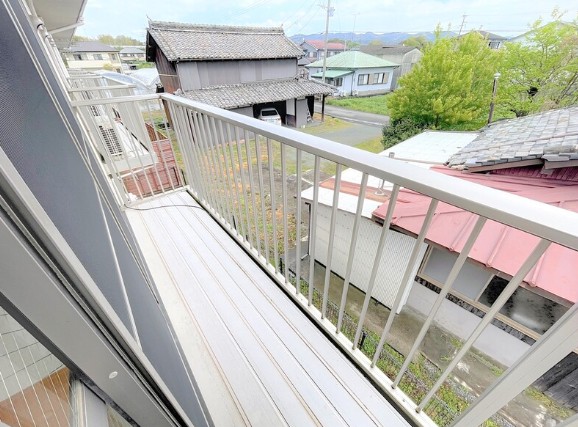 バルコニー　おしゃれな居間です