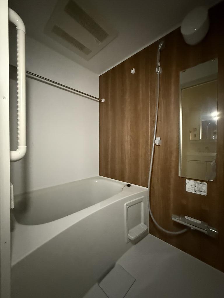 バス・シャワールーム　同タイプ別部屋の写真です。