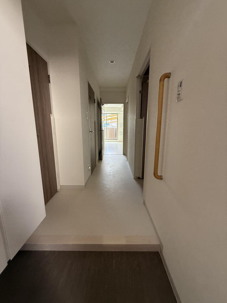 玄関　同タイプ別部屋の写真です。